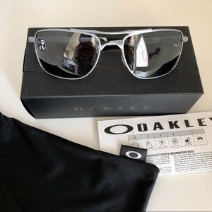 oakley gauge 8 case